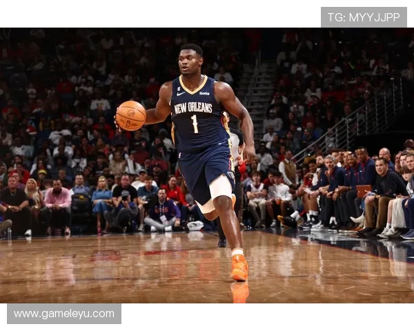 锡安狂暴升空轰炸篮筐，鹈鹕主场沸腾